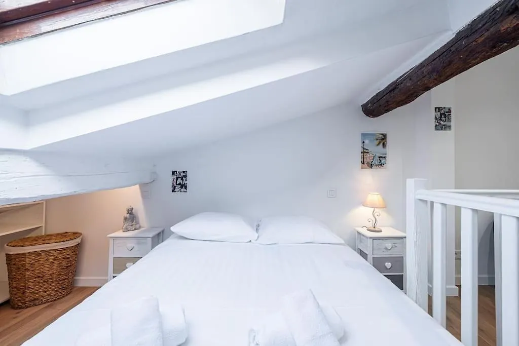 Magnifique Appartement Au Coeur Du Vieux Nice Apartment