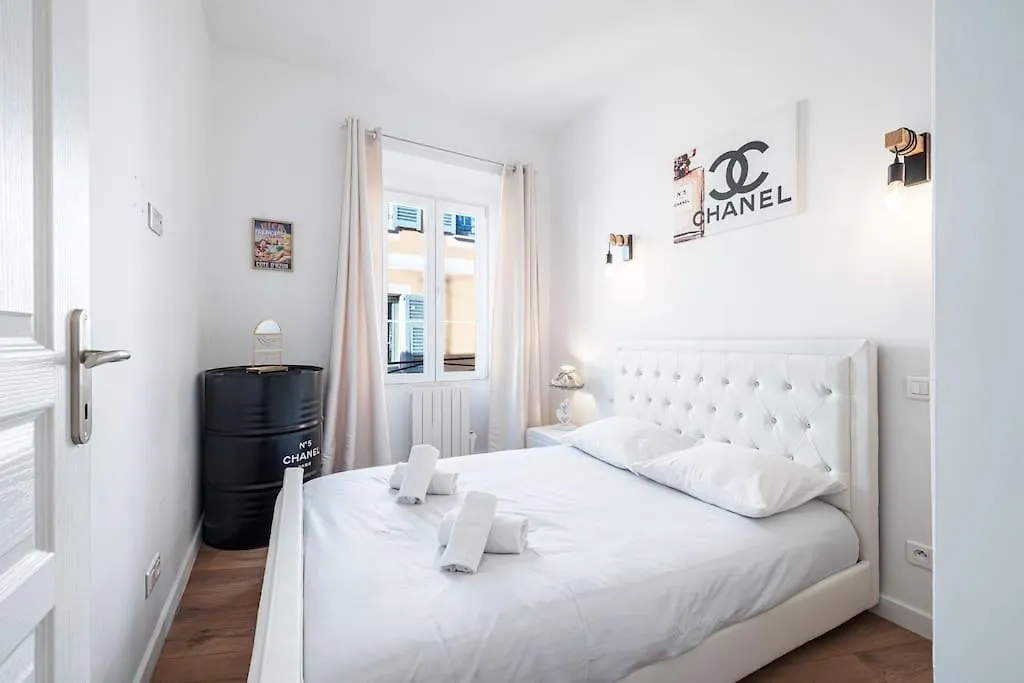 Magnifique Appartement Au Coeur Du Vieux Nice Apartment