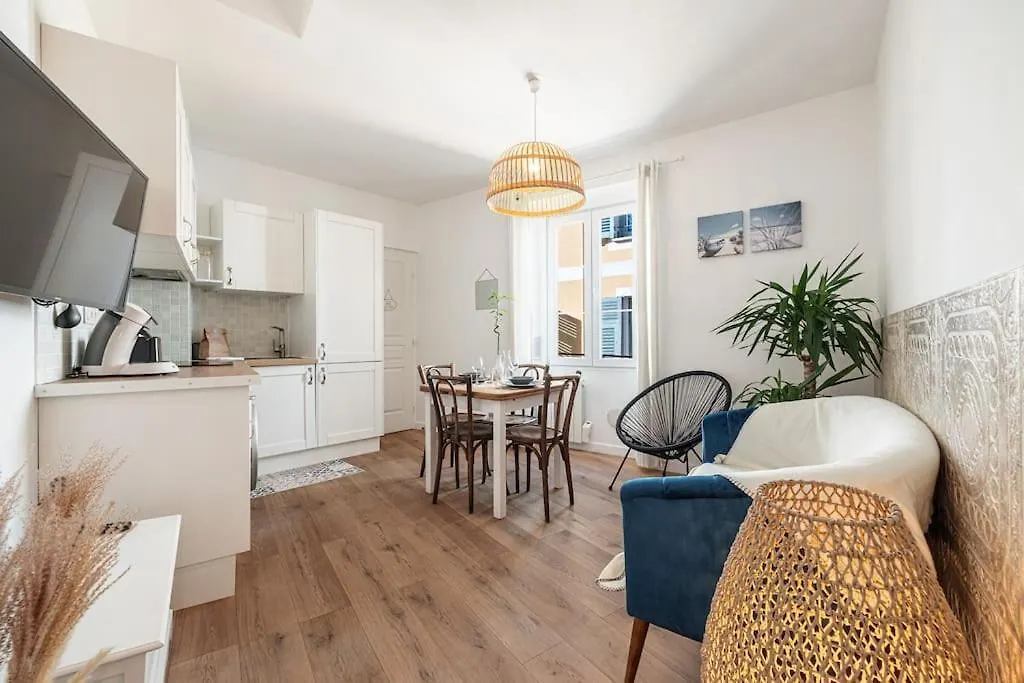 Magnifique Appartement Au Coeur Du Vieux Nice